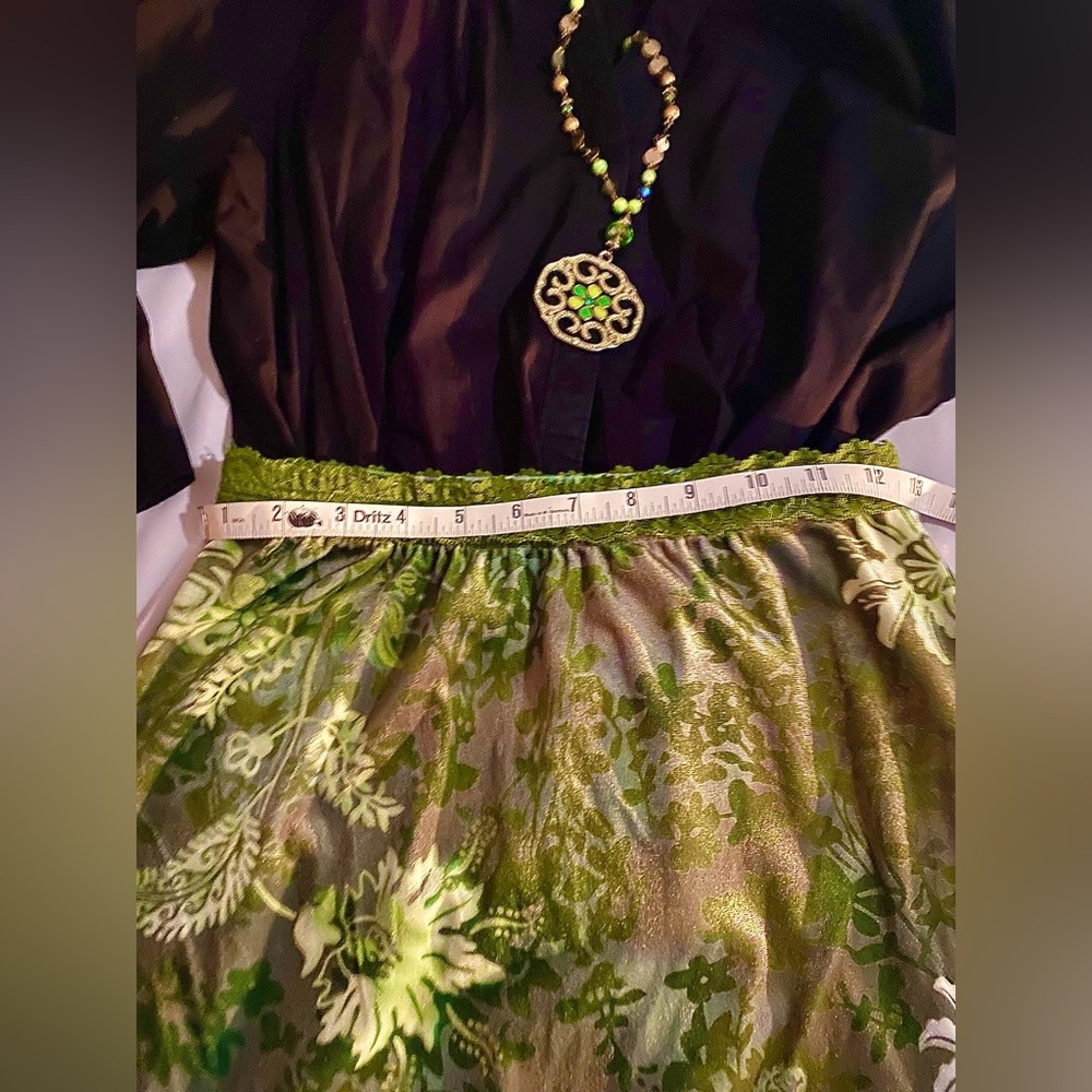 FLORAL A-LINE SHIMMER SKIRT | Shimmery Floral A-line Skirt | Women’s Size 6 - Picture 8 of 11
